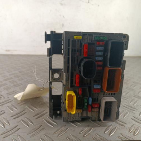 Boitier servitude moteur (BSM) PEUGEOT 308 1 SW Photo n°1