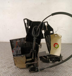 Serrure avant droit FORD FIESTA 5 Photo n°1