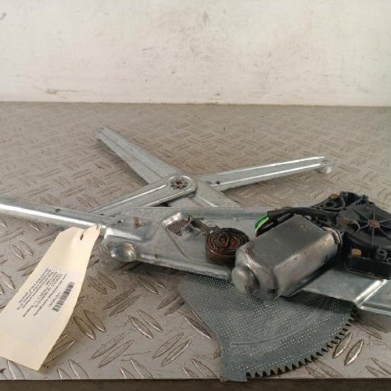 Leve vitre electrique avant gauche RENAULT TWINGO 1