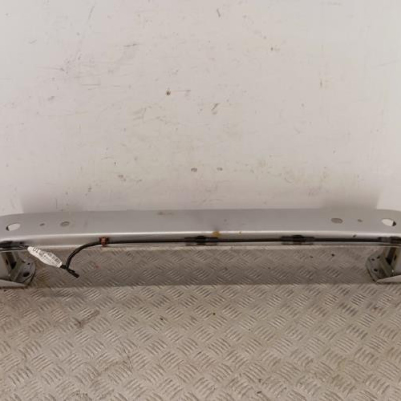 Renfort pare choc arriere (traverse) TOYOTA YARIS 3