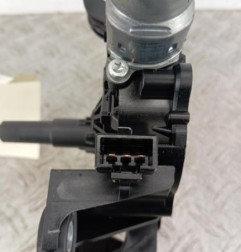 Moteur essuie glace arriere OPEL CORSA E Photo n°3