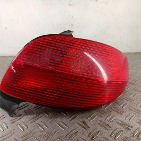 Feu arriere principal droit (feux) PEUGEOT 206 Photo n°1