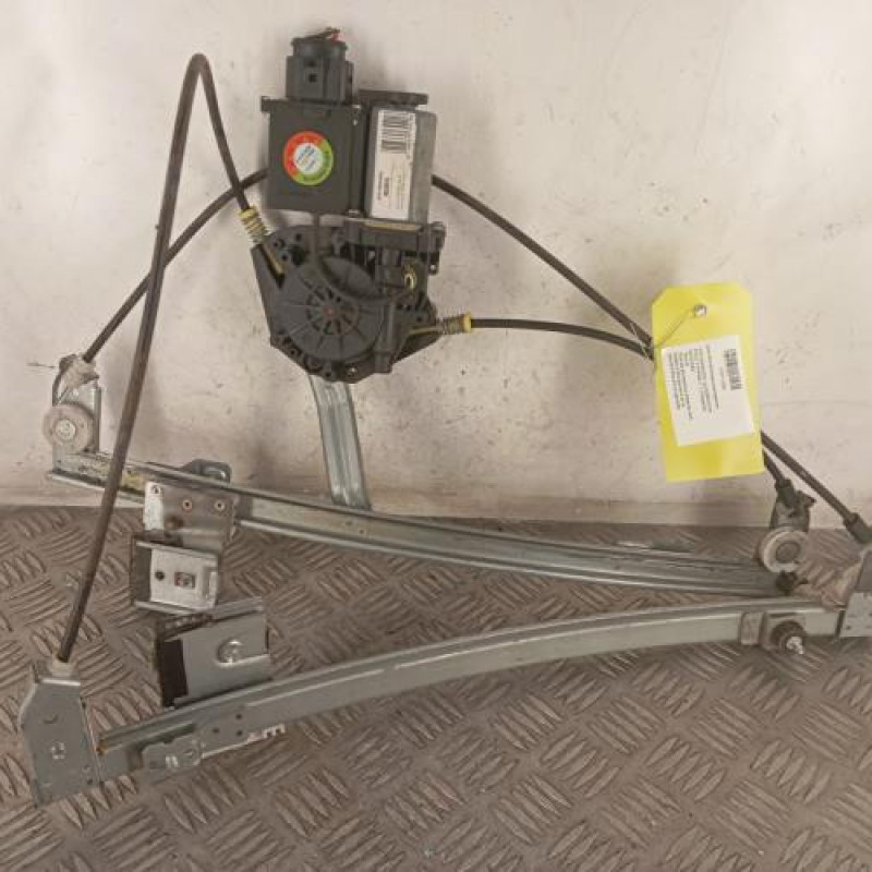 Leve vitre electrique avant gauche VOLKSWAGEN POLO 3