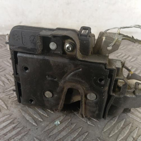 Serrure avant gauche VOLKSWAGEN POLO 3 Photo n°1