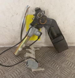 Attache ceinture avant gauche RENAULT KANGOO 1