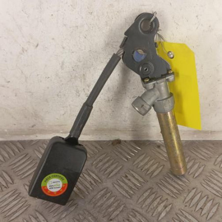 Attache ceinture avant droit PEUGEOT 306
