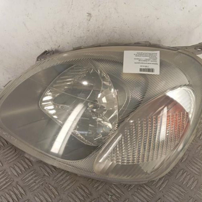 Optique avant principal gauche (feux)(phare) TOYOTA YARIS 1