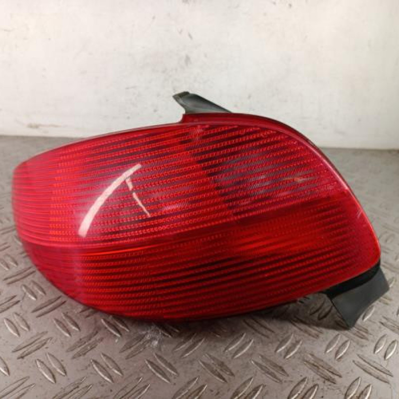Feu arriere principal gauche (feux) PEUGEOT 206