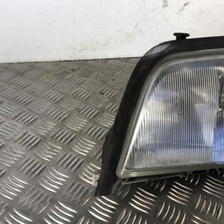 Optique avant principal gauche (feux)(phare) MERCEDES CLASSE C 202