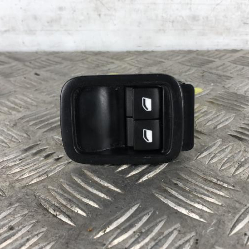 Interrupteur de leve vitre avant gauche CITROEN C3 3