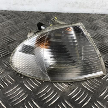 Optique avant secondaire droit (feux)(clignotant) BMW SERIE 3 E46 Photo n°1