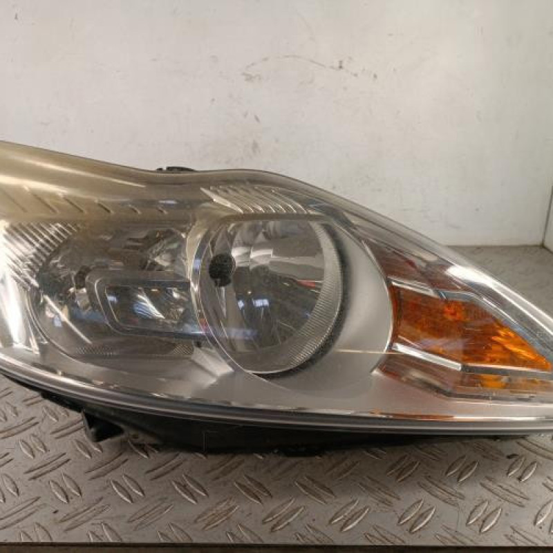 Optique avant principal droit (feux)(phare) FORD FOCUS 2