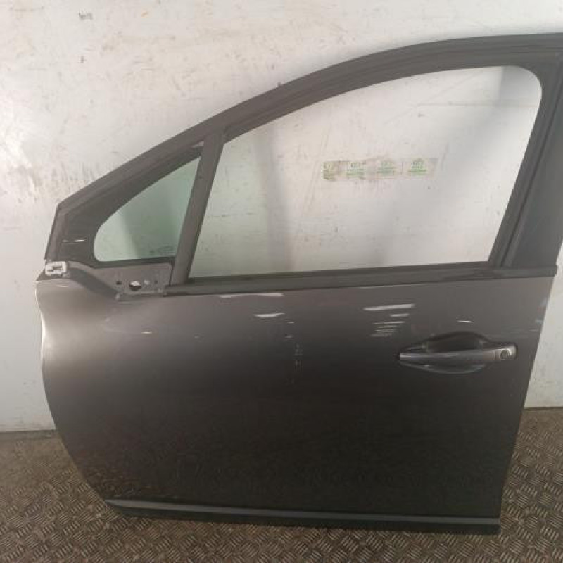 Porte avant gauche PEUGEOT 2008 1