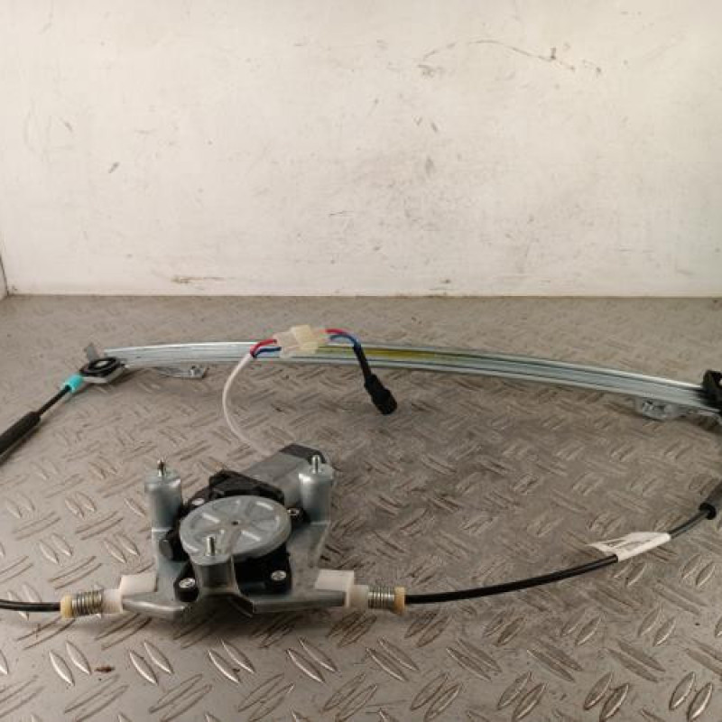 Leve vitre electrique avant droit RENAULT SCENIC 1
