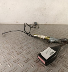 Attache ceinture avant gauche RENAULT CLIO 2 Photo n°1