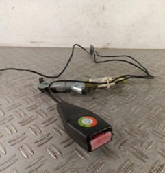 Attache ceinture avant gauche RENAULT CLIO 2 Photo n°3