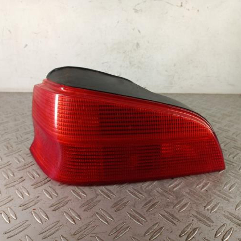 Feu arriere principal gauche (feux) PEUGEOT 106