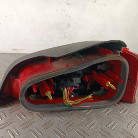 Feu arriere principal gauche (feux) PEUGEOT 106