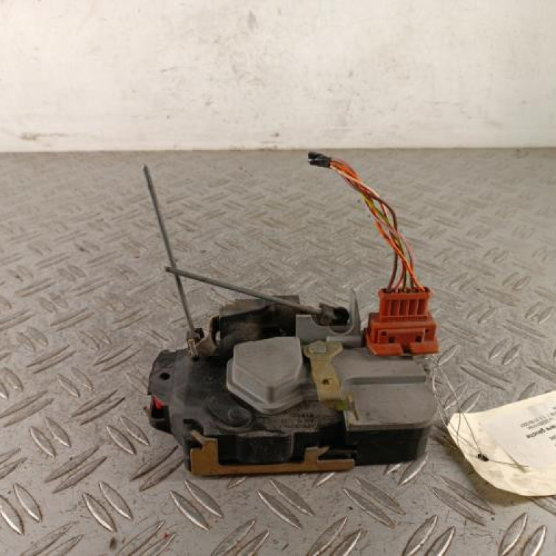 Serrure arriere gauche PEUGEOT 206