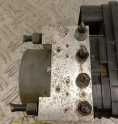 Bloc ABS (freins anti-blocage) PEUGEOT 2008 1 Photo n°4