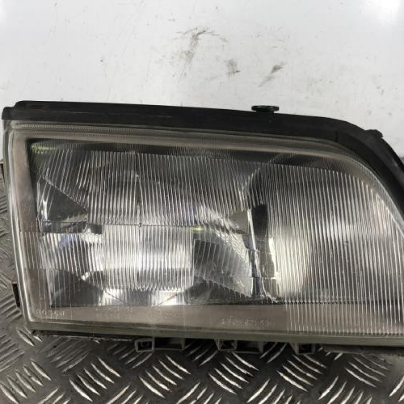 Optique avant principal droit (feux)(phare) MERCEDES CLASSE C 202