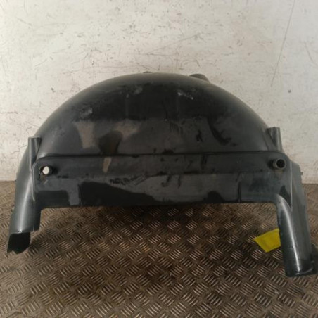 Pare boue arriere droit NISSAN NV300