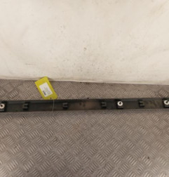 Baguette de porte avant droite PEUGEOT 2008 1