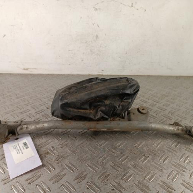 Moteur essuie glace avant PEUGEOT 106