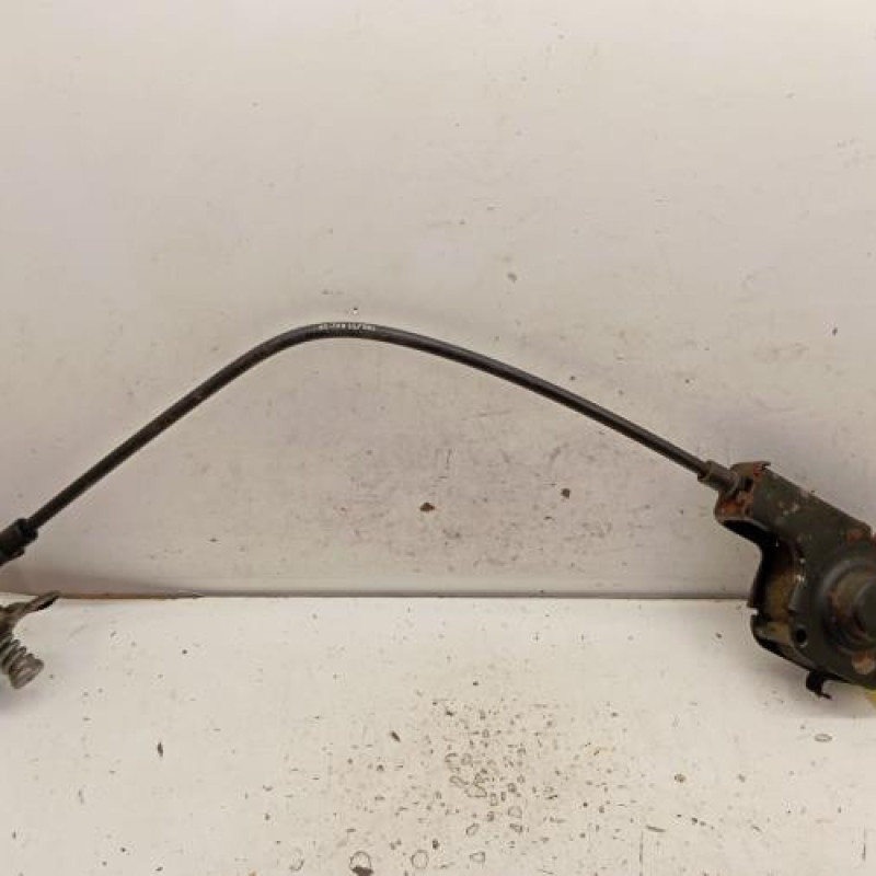 Treuil de roue de secours PEUGEOT 5008 1