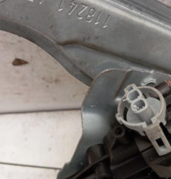 Leve vitre electrique avant gauche RENAULT GRAND MODUS Photo n°3