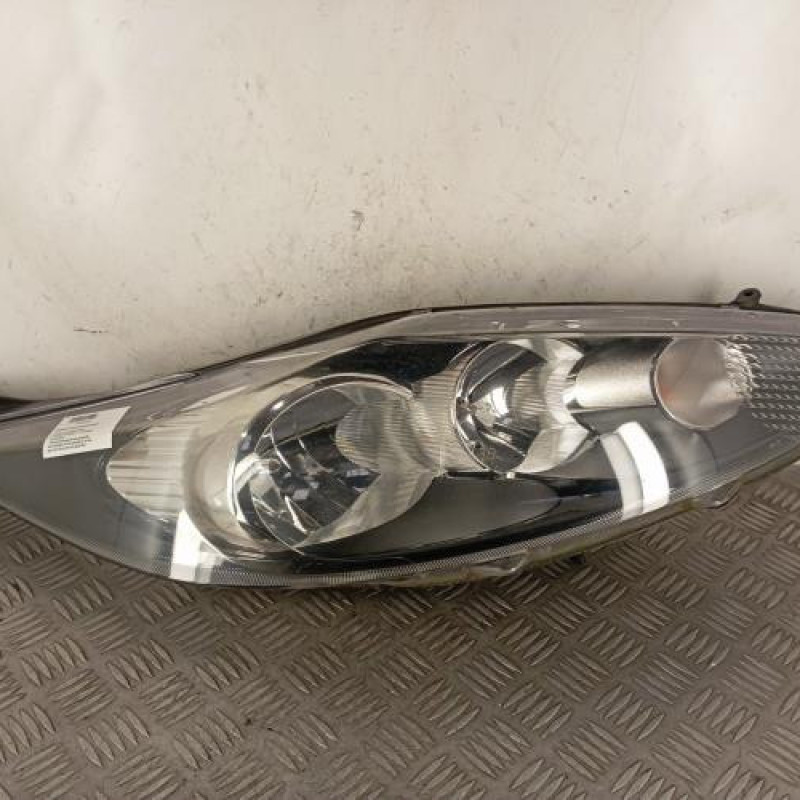 Optique avant principal droit (feux)(phare) FORD FIESTA 6