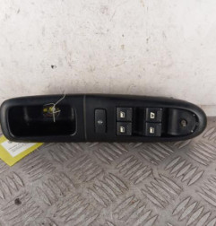 Interrupteur de leve vitre avant gauche PEUGEOT 406 Photo n°1