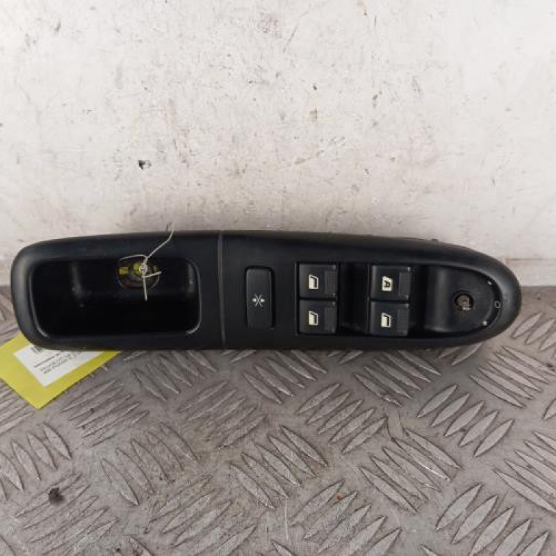 Interrupteur de leve vitre avant gauche PEUGEOT 406