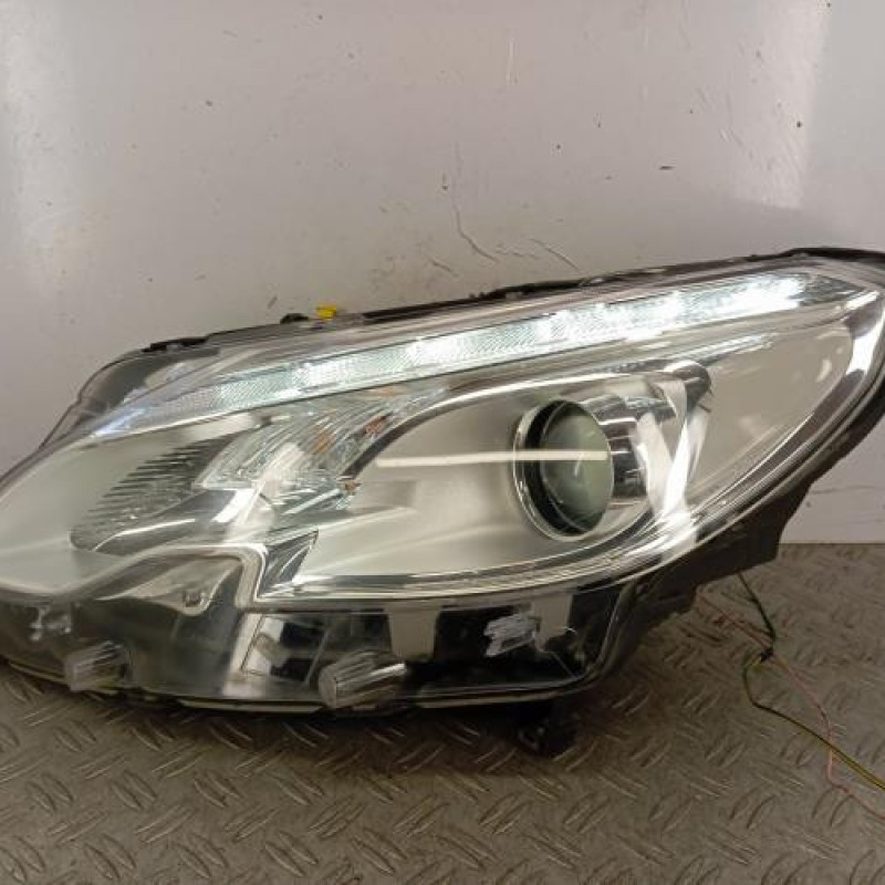 Optique avant principal gauche (feux)(phare) PEUGEOT 2008 1