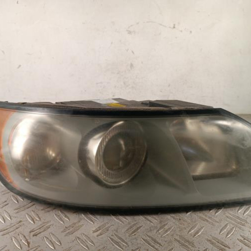 Optique avant principal droit (feux)(phare) VOLVO V 50