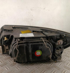 Optique avant principal droit (feux)(phare) VOLVO V 50