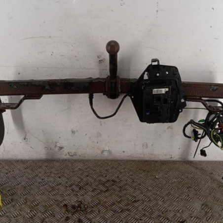 Attelage (boule de remorquage) PEUGEOT 308 1 SW Photo n°1