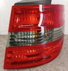 Feu arriere principal droit (feux) MERCEDES CLASSE B 245
