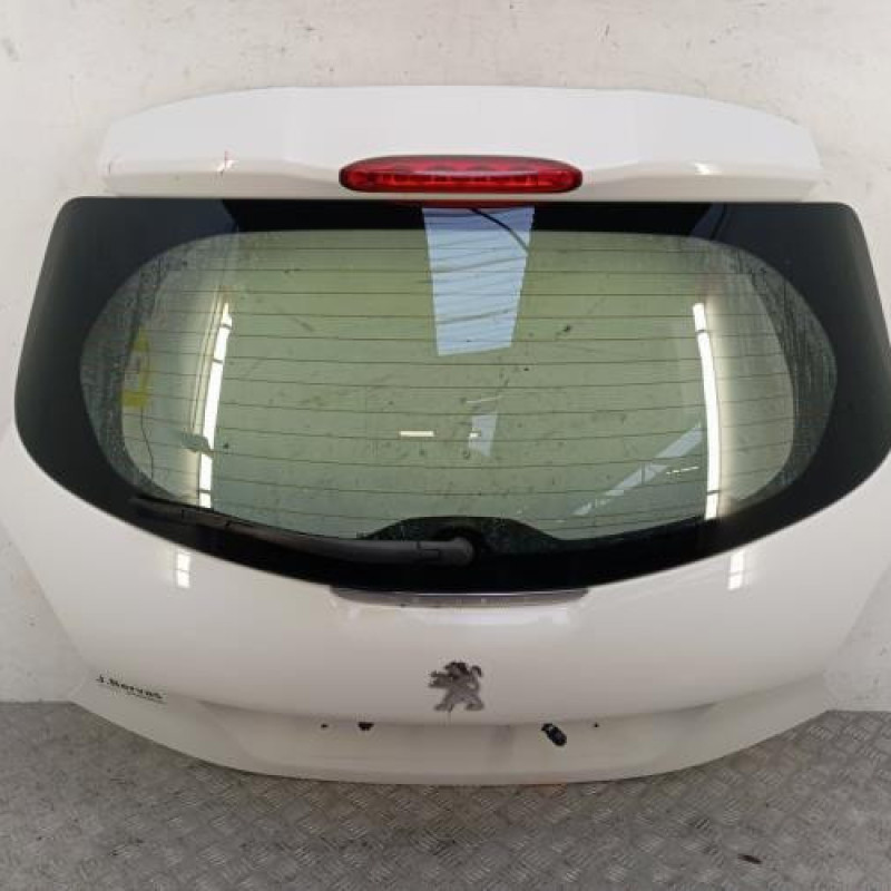 Malle/Hayon arriere PEUGEOT 208 1