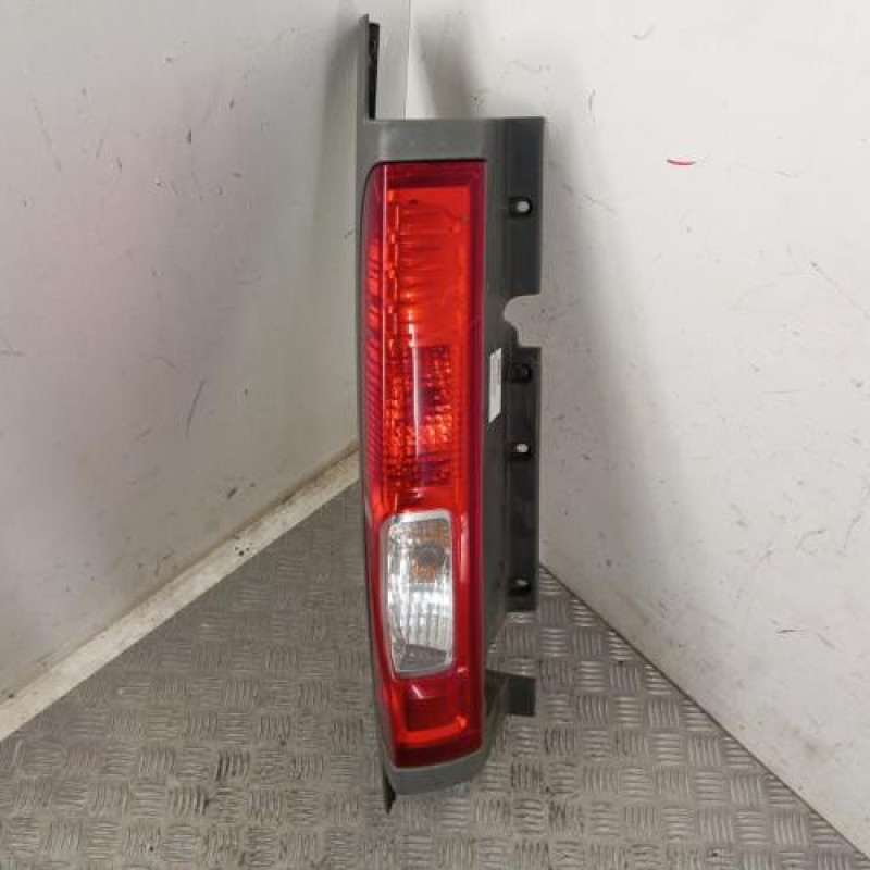 Feu arriere principal gauche (feux) RENAULT TRAFIC 2