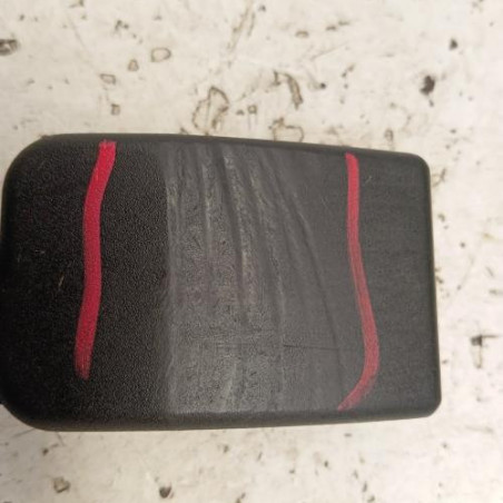 Attache ceinture avant gauche PEUGEOT 307
