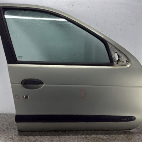 Porte avant droit RENAULT MEGANE 1 Photo n°1