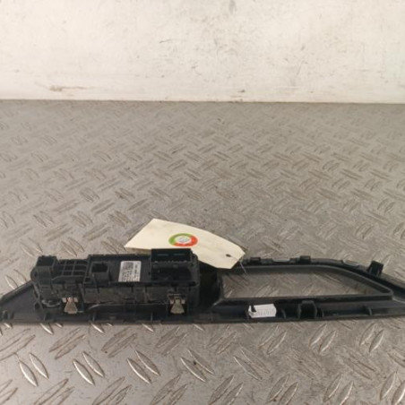 Interrupteur de leve vitre avant gauche PEUGEOT 3008 2