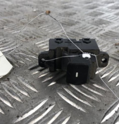 Interrupteur de leve vitre arriere gauche HYUNDAI I 20 2 Photo n°1