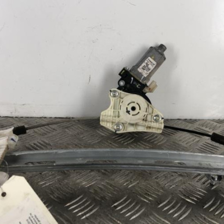 Leve vitre electrique arriere gauche HYUNDAI I 20 2 Photo n°1