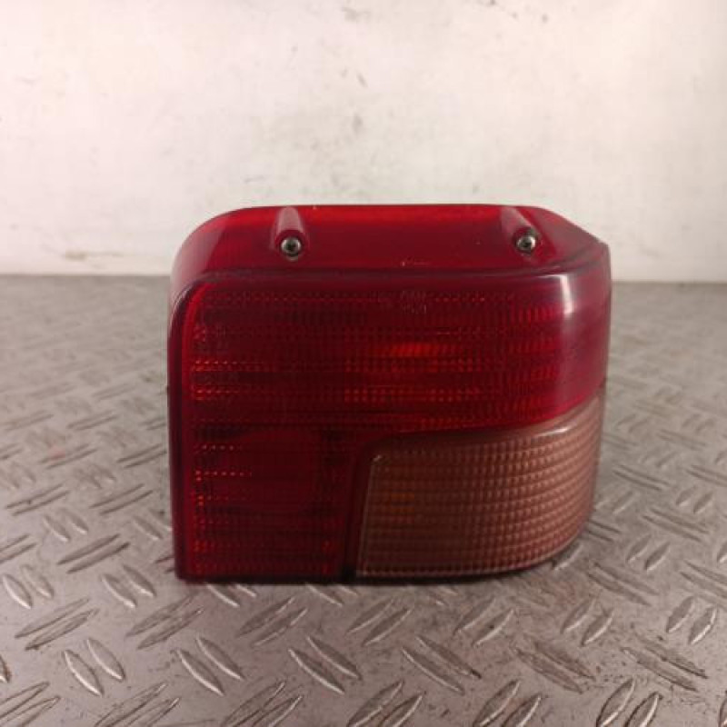 Feu arriere principal droit (feux) PEUGEOT 205