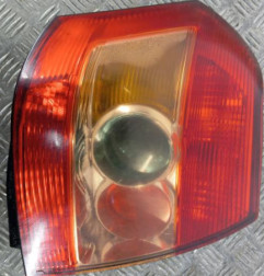 Feu arriere principal droit (feux) TOYOTA COROLLA 10 Photo n°1