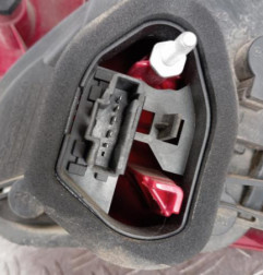 Feu arriere principal gauche (feux) PEUGEOT 208 1 Photo n°7