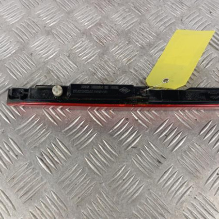 Feu arriere stop central RENAULT CLIO 2