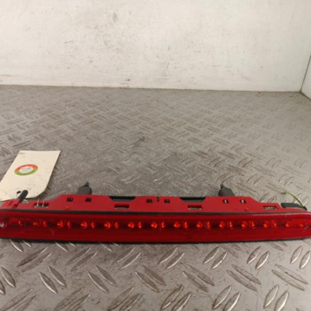 Feu arriere stop central PEUGEOT 3008 1